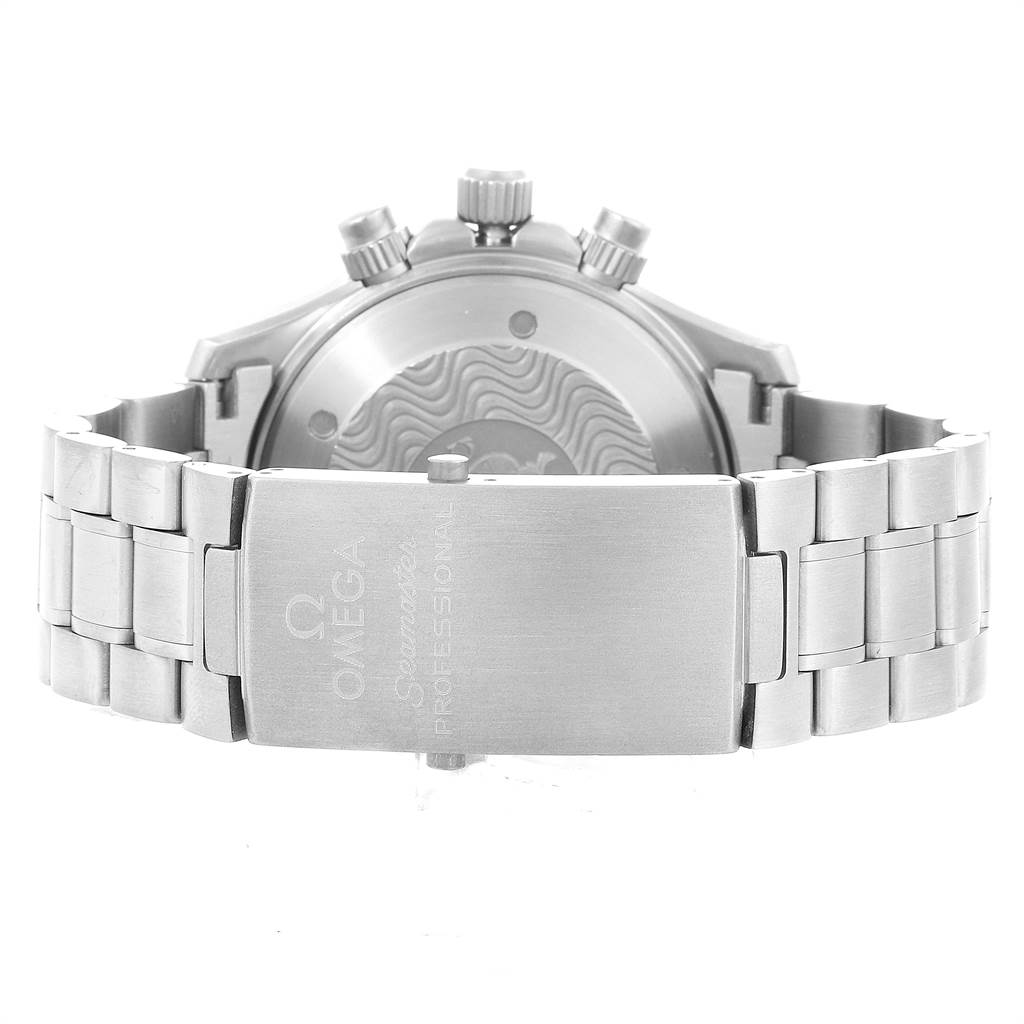 The image shows the back view of the Omega Seamaster 2293.52.00 Men's Titanium Black Dial 2293.52.00 Men's Titanium Black Dial watch, highlighting the clasp and bracelet.