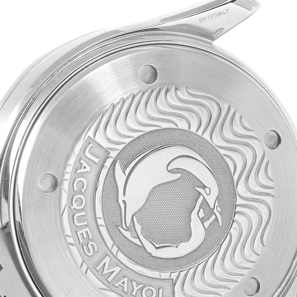 The image shows the case back of an Omega Seamaster 2595.30.00 Men
s Stainless Steel Silver Dial 2595.30.00 Men
s Stainless Steel Silver Dial watch with an engraved Jacques Mayol design.