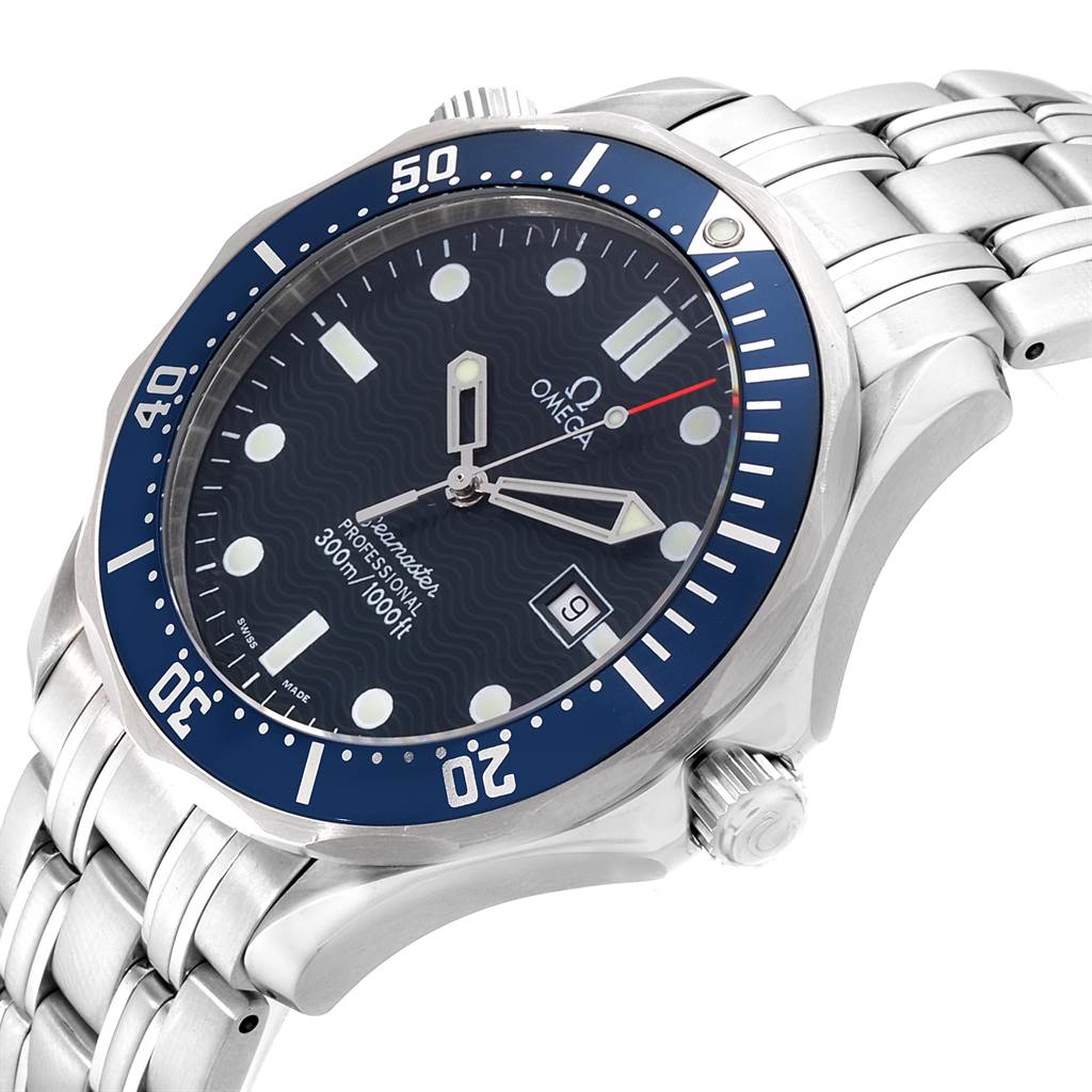 This image shows the Omega Seamaster 2541.80.00 Men
s Stainless Steel Blue Dial 2541.80.00 Men
s Stainless Steel Blue Dial watch from a slightly tilted angle, highlighting its dial, bezel, crown, and part of the bracelet.