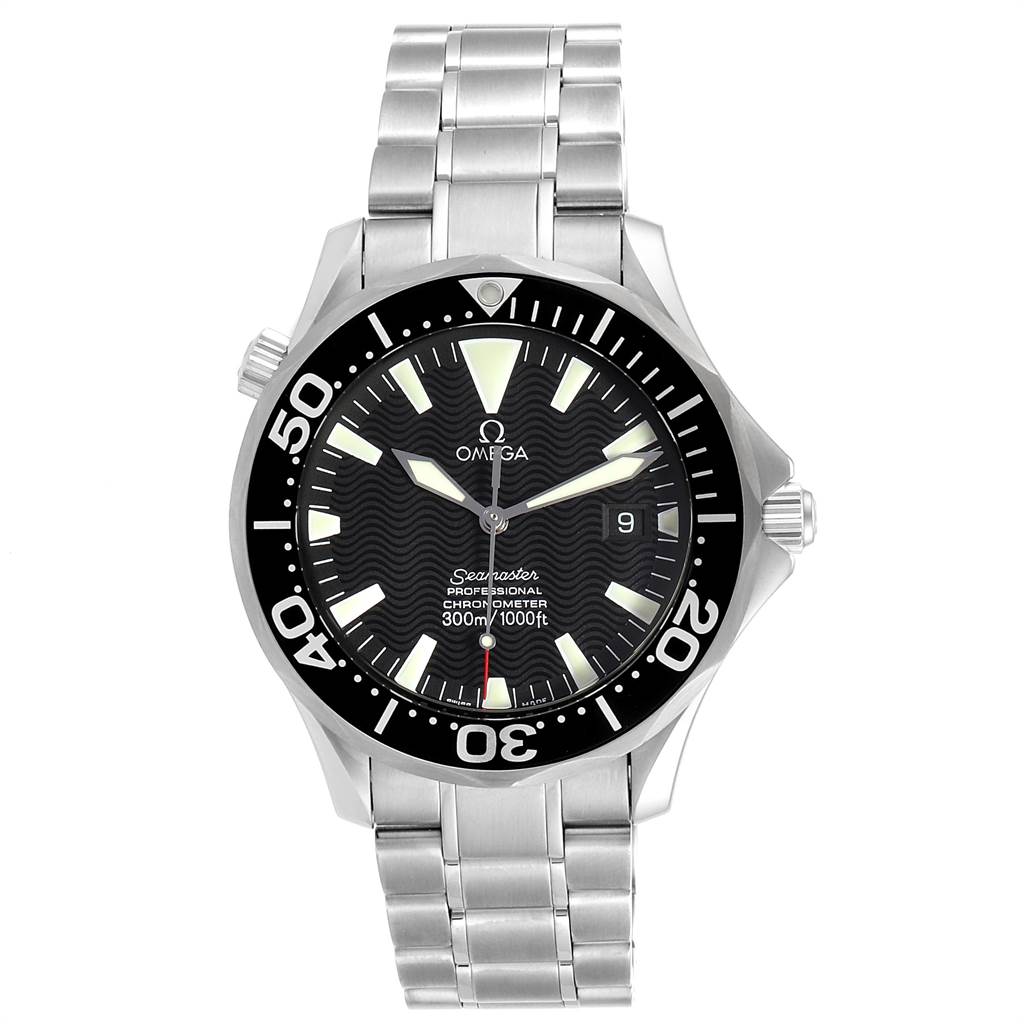 The image shows a front view of the Omega Seamaster 2254.50.00 Men
s Stainless Steel Black Dial 2254.50.00 Men
s Stainless Steel Black Dial watch, highlighting its dial, bezel, and steel bracelet.