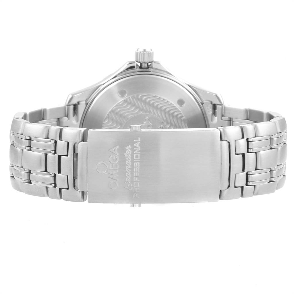 The image shows the rear view of the Omega Seamaster 2064.50.00 Men
s Stainless Steel Black Dial 2064.50.00 Men
s Stainless Steel Black Dial watch, highlighting the bracelet and closed clasp with engravings.