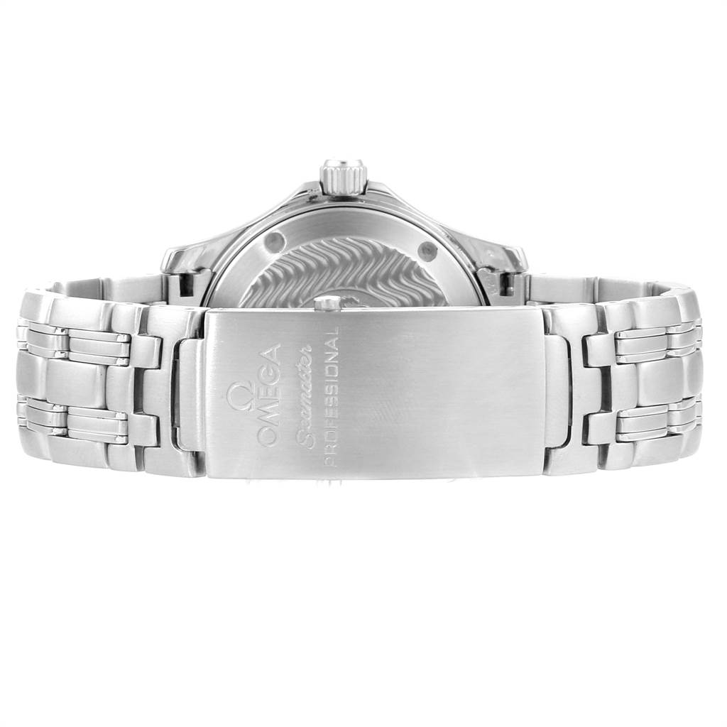 The image shows the back and clasp of an Omega Seamaster 2561.80.00 Men
s Stainless Steel Blue Dial 2561.80.00 Men
s Stainless Steel Blue Dial watch, highlighting its metal bracelet and engraved clasp.