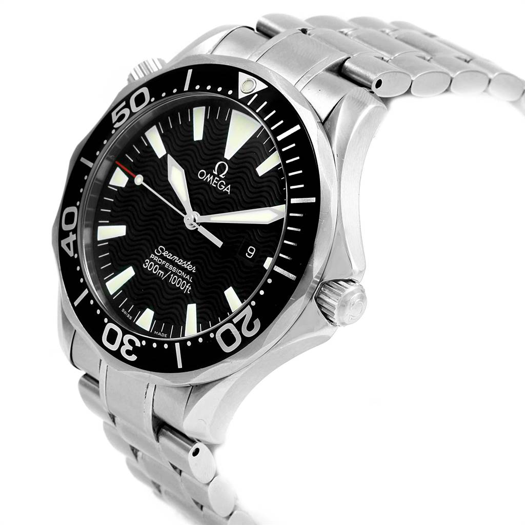 This image shows a side angle of the Omega Seamaster 2264.50.00 Men
s Stainless Steel Black Dial 2264.50.00 Men
s Stainless Steel Black Dial watch, highlighting the face, bezel, and stainless steel bracelet.