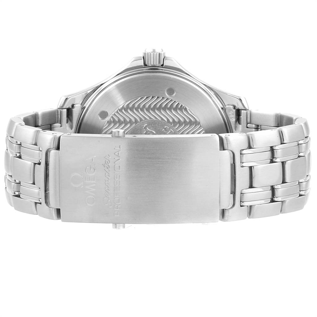 The image shows the back of an Omega Seamaster 2254.50.00 Men
s Stainless Steel Black Dial 2254.50.00 Men
s Stainless Steel Black Dial watch, highlighting the clasp, bracelet, and case back.