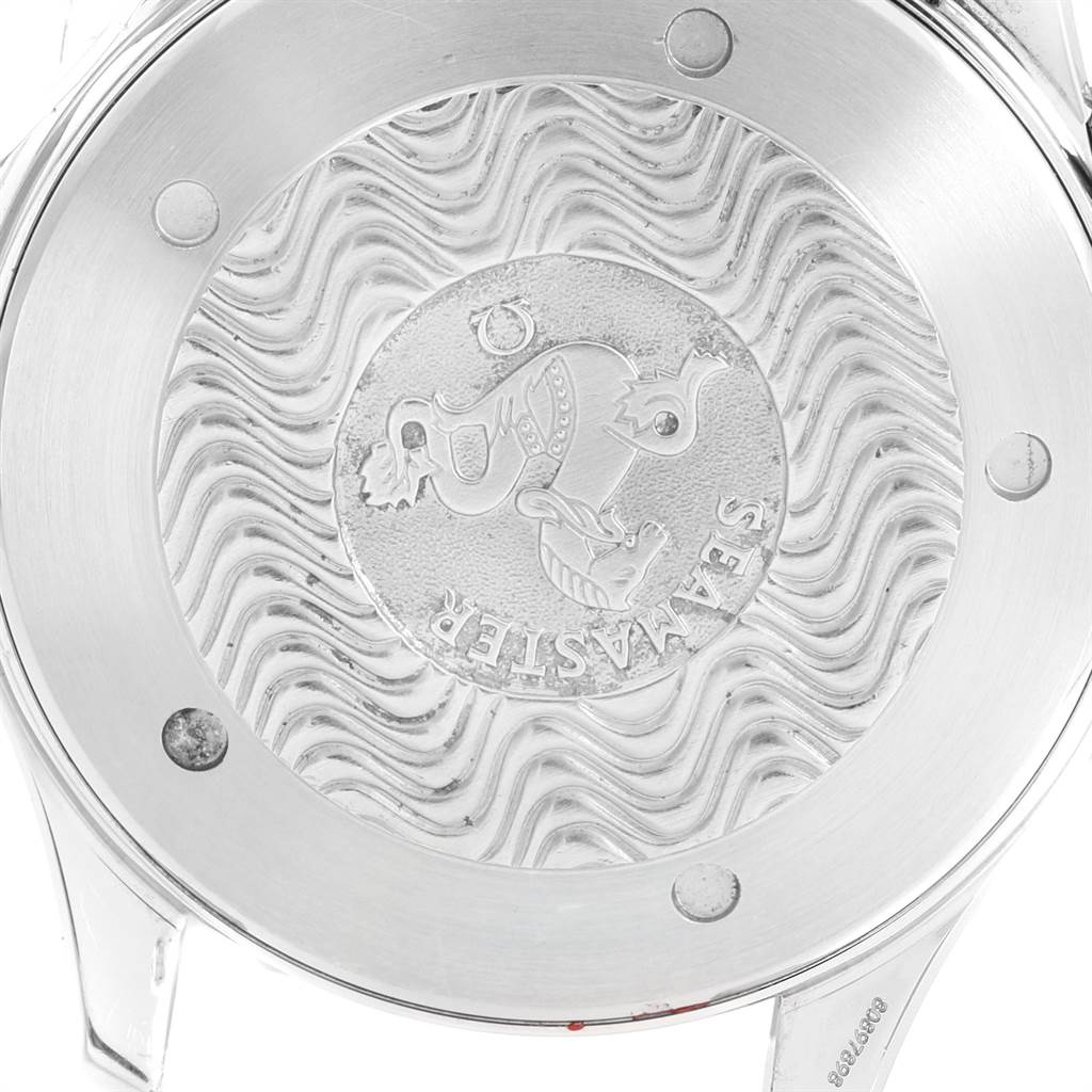 This image shows the case back of an Omega Seamaster 2254.50.00 Men
s Stainless Steel Black Dial 2254.50.00 Men
s Stainless Steel Black Dial watch.