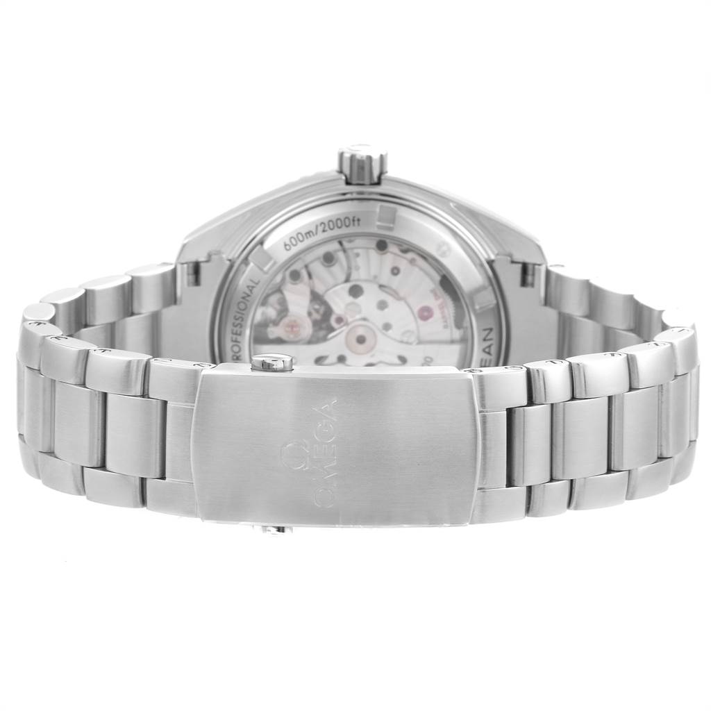 The image shows the Omega Seamaster 232.30.42.21.01.002 Men
s Stainless Steel Black Dial 232.30.42.21.01.002 Men
s Stainless Steel Black Dial watch from the back, highlighting the bracelet and transparent caseback displaying the movement.