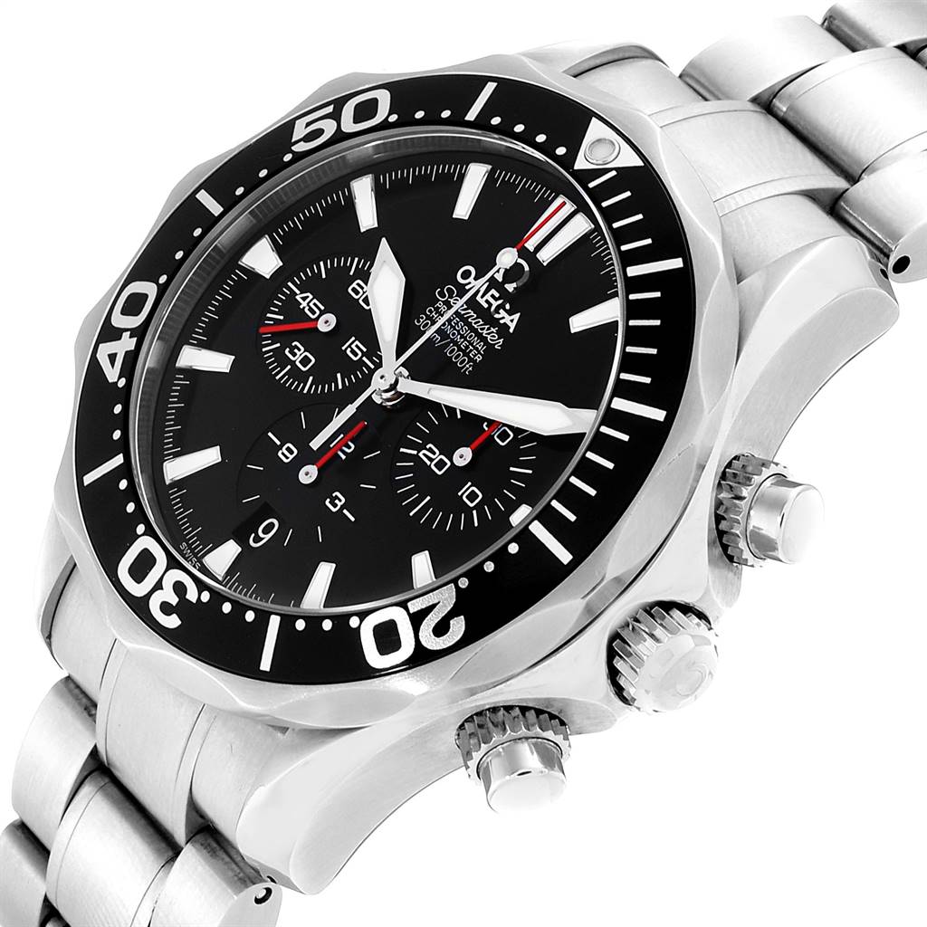 The image shows the Omega Seamaster 2594.52.00 Men
s Stainless Steel Black Dial 2594.52.00 Men
s Stainless Steel Black Dial watch viewed from a three-quarter angle, highlighting its dial, bezel, and stainless steel bracelet.