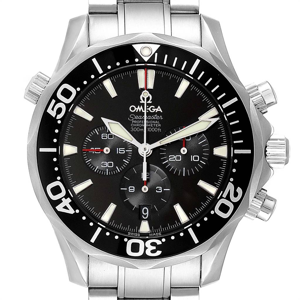 The image shows a front view of an Omega Seamaster 2594.52.00 Men
s Stainless Steel Black Dial 2594.52.00 Men
s Stainless Steel Black Dial watch focusing on its face, bezel, and metal bracelet.