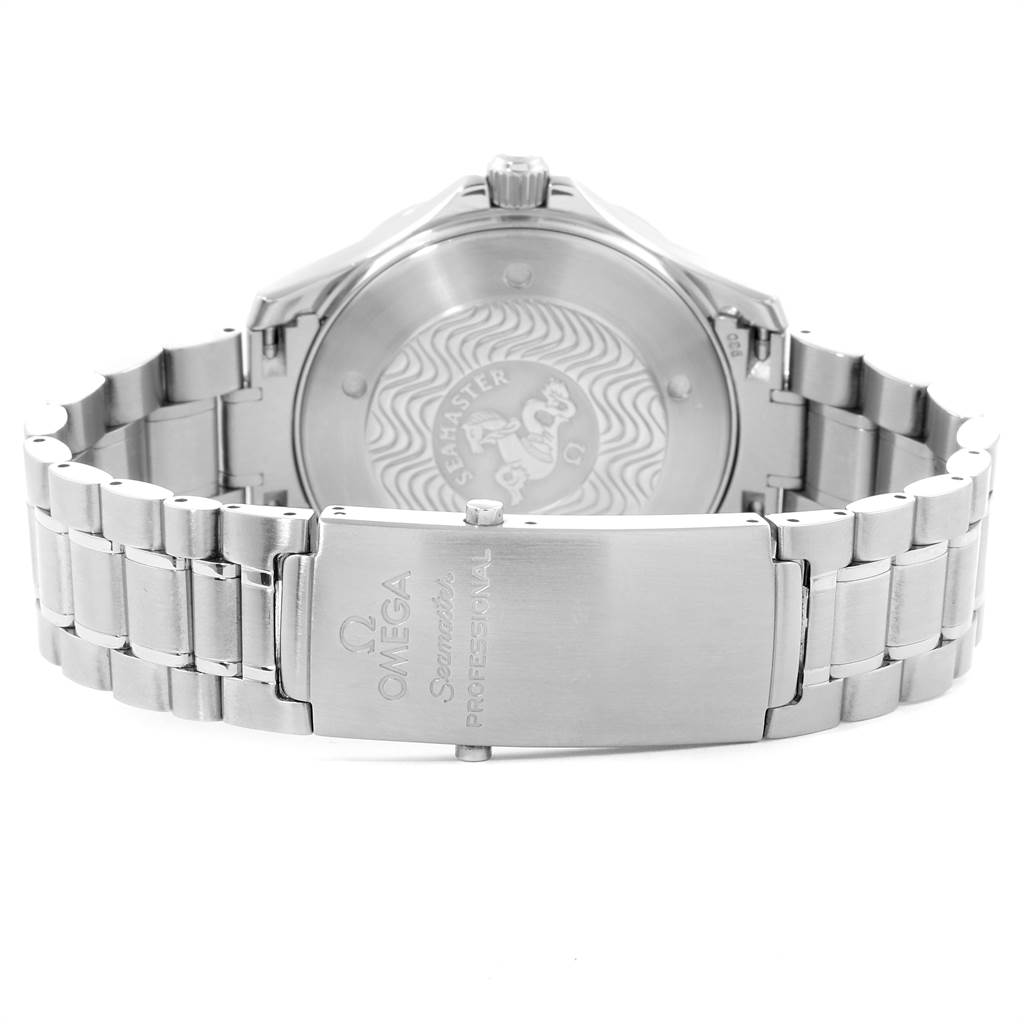 The image shows the back of an Omega Seamaster 2254.50.00 Men
s Stainless Steel Black Dial 2254.50.00 Men
s Stainless Steel Black Dial watch, highlighting the case back and stainless steel bracelet clasp.