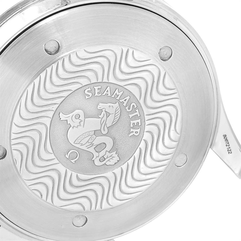 This image shows the case back of an Omega Seamaster 2254.50.00 Men
s Stainless Steel Black Dial 2254.50.00 Men
s Stainless Steel Black Dial watch, featuring its engraved logo and wave pattern.