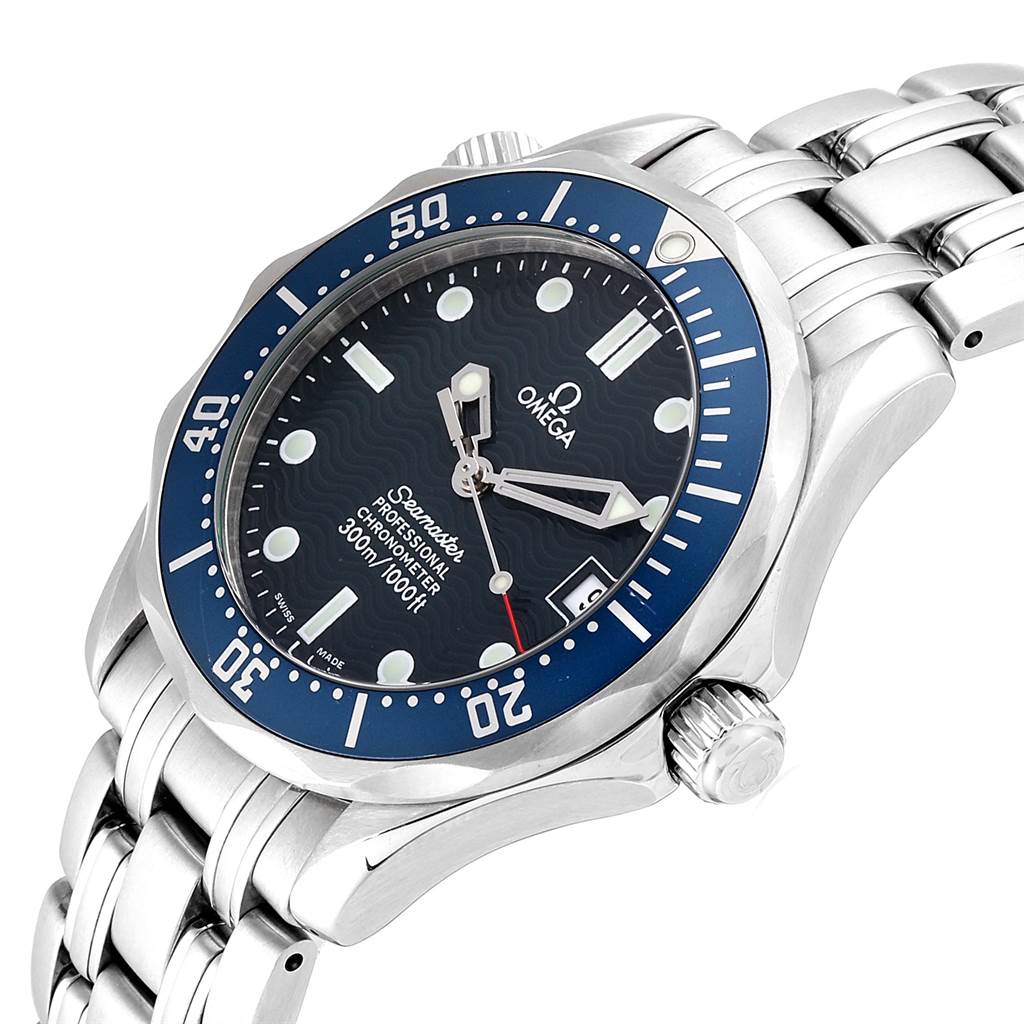 The image shows a close-up angled view of an Omega Seamaster 2551.80.00 Men
s Stainless Steel Blue Dial 2551.80.00 Men
s Stainless Steel Blue Dial watch, highlighting the dial, bezel, and bracelet.