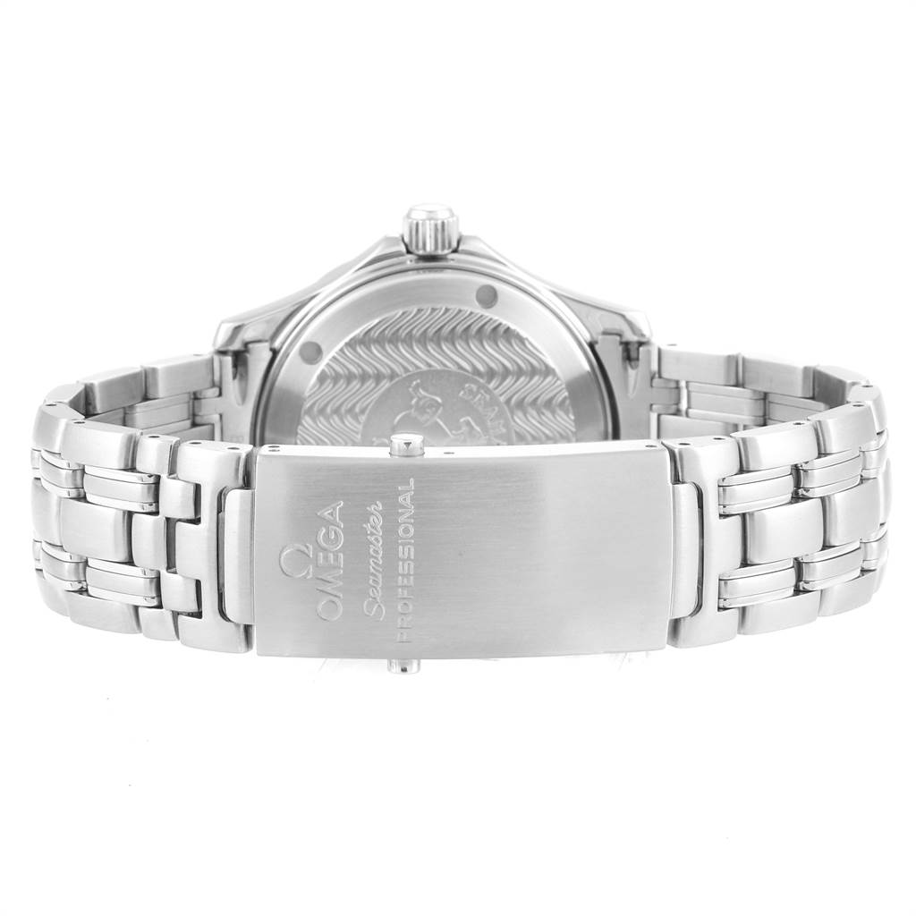 The image shows a rear view of an Omega Seamaster 2551.80.00 Men
s Stainless Steel Blue Dial 2551.80.00 Men
s Stainless Steel Blue Dial watch focusing on the clasp, bracelet, and case back.