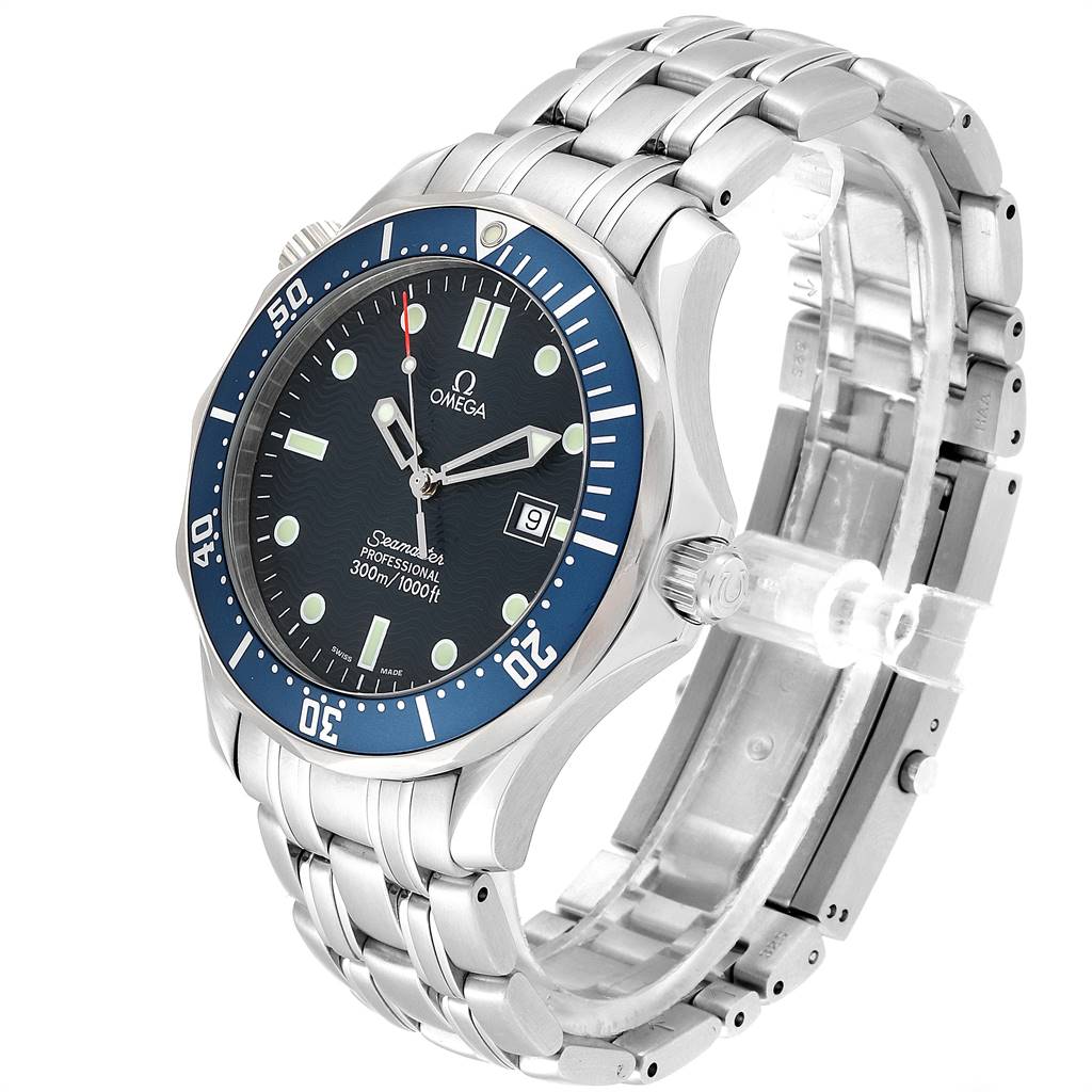 The image shows an angled view of the Omega Seamaster 2541.80.00 Men
s Stainless Steel Blue Dial 2541.80.00 Men
s Stainless Steel Blue Dial watch, highlighting the dial, bezel, bracelet, and crown.