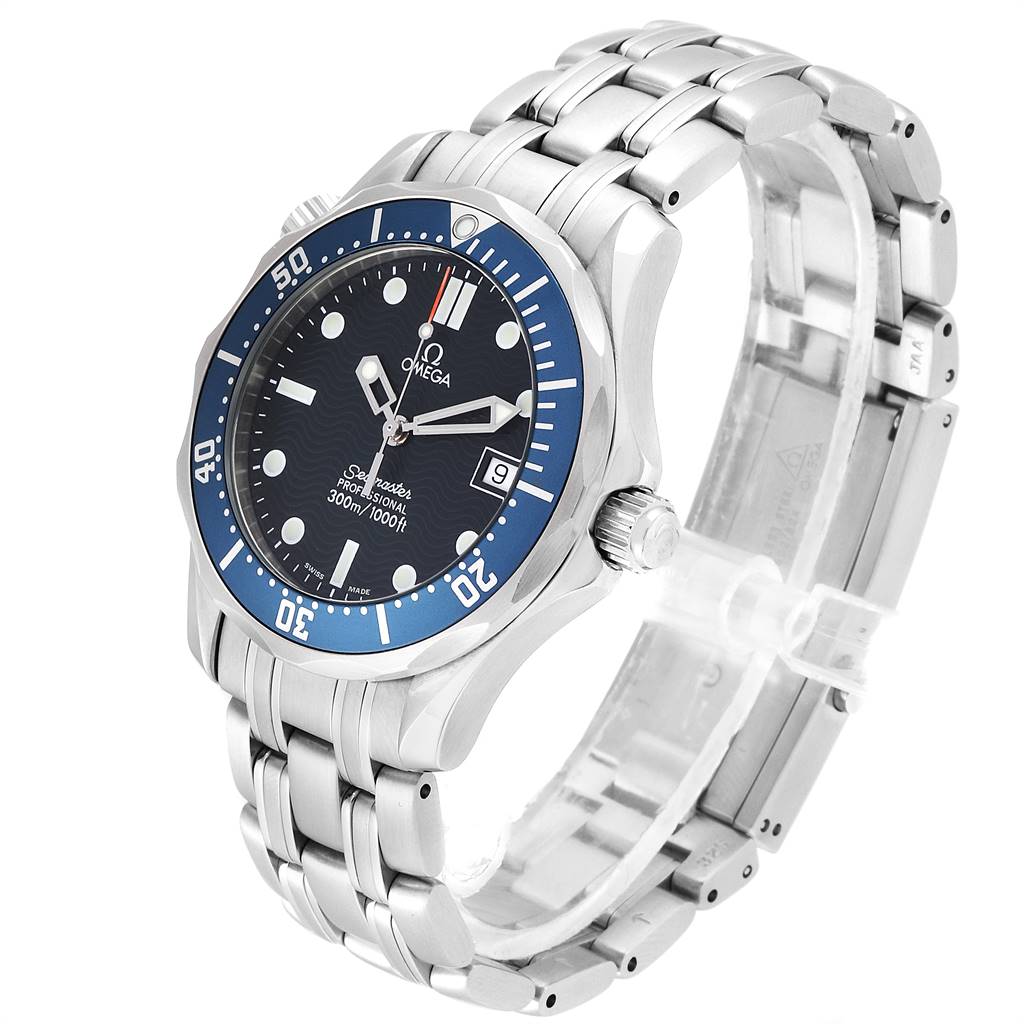 The image depicts the Omega Seamaster 2561.80.00 Men
s Stainless Steel Blue Dial 2561.80.00 Men
s Stainless Steel Blue Dial watch at a slight angle, showcasing its face, bezel, and metal bracelet.