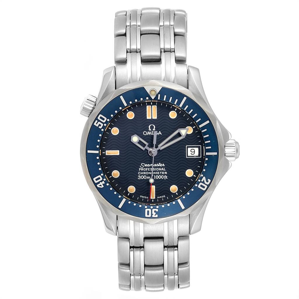 The image shows a front view of an Omega Seamaster 2551.80.00 Men
s Stainless Steel Blue Dial 2551.80.00 Men
s Stainless Steel Blue Dial watch, displaying its blue dial, metal bracelet, date window, and bezel.