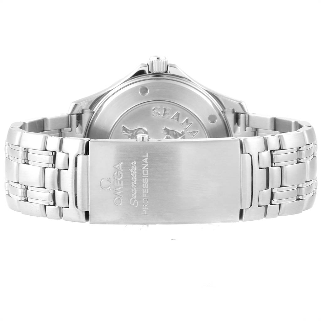 The image shows the back view of an Omega Seamaster 2220.80.00 Men
s Stainless Steel Blue Dial 2220.80.00 Men
s Stainless Steel Blue Dial watch, highlighting the stainless steel bracelet and clasp.