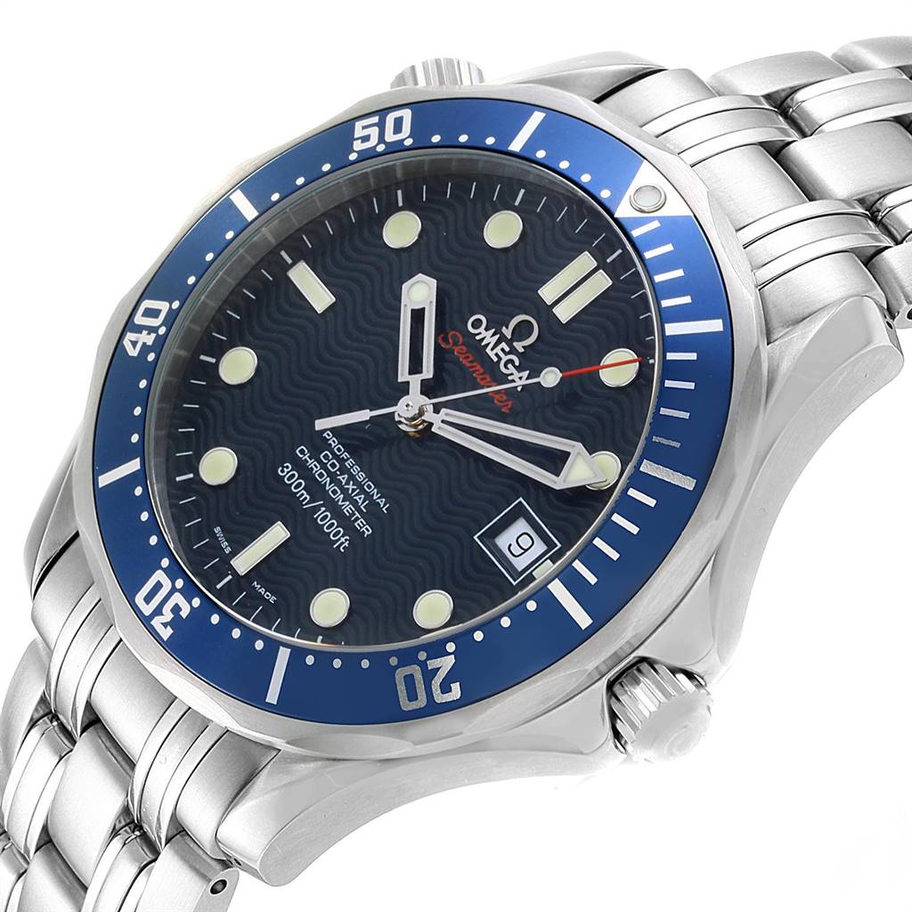 This image shows an angled view of the Omega Seamaster 2220.80.00 Men
s Stainless Steel Blue Dial 2220.80.00 Men
s Stainless Steel Blue Dial watch, displaying its face, bezel, dial, and part of its bracelet.