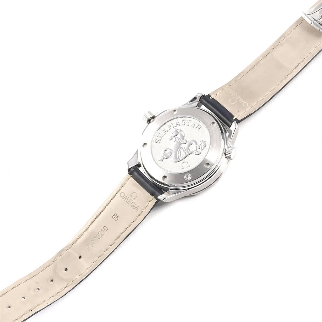 The image shows the back case and leather straps of an Omega Seamaster 2220.80.00 Men
s Stainless Steel Blue Dial 2220.80.00 Men
s Stainless Steel Blue Dial watch.