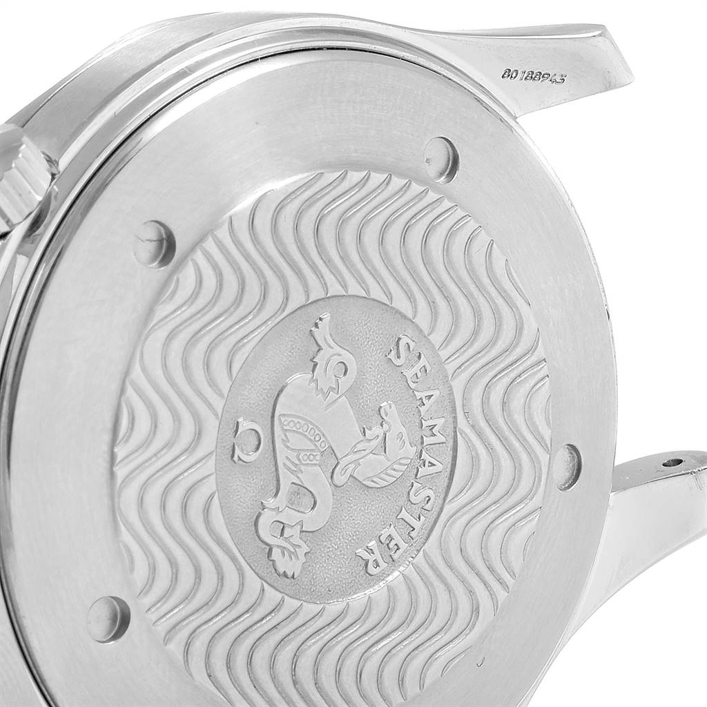 This image shows the back case of an Omega Seamaster 2254.50.00 Men
s Stainless Steel Black Dial 2254.50.00 Men
s Stainless Steel Black Dial watch with its engraved design and serial number.