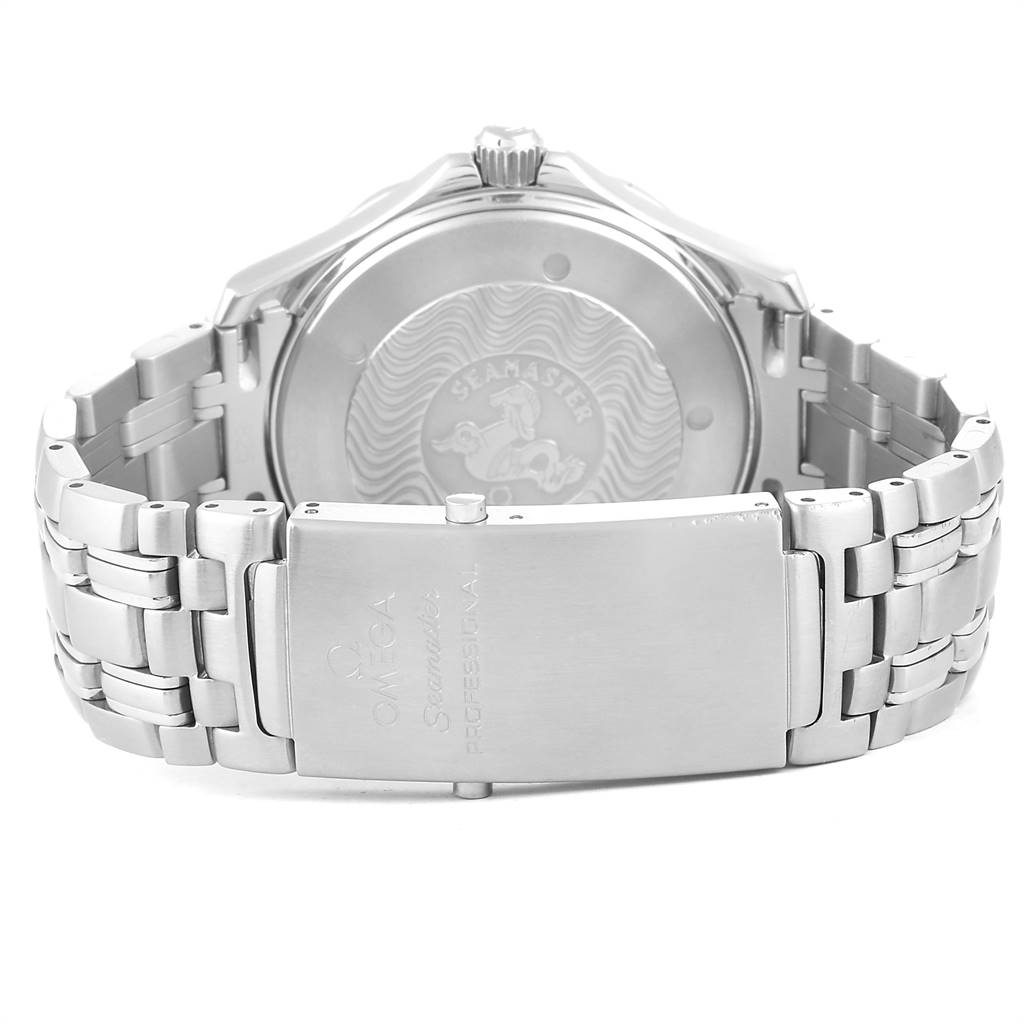 The image shows the back case and clasp of the Omega Seamaster 2531.80.00 Men
s Stainless Steel Blue Dial 2531.80.00 Men
s Stainless Steel Blue Dial watch, highlighting its metal bracelet and engraved case back.