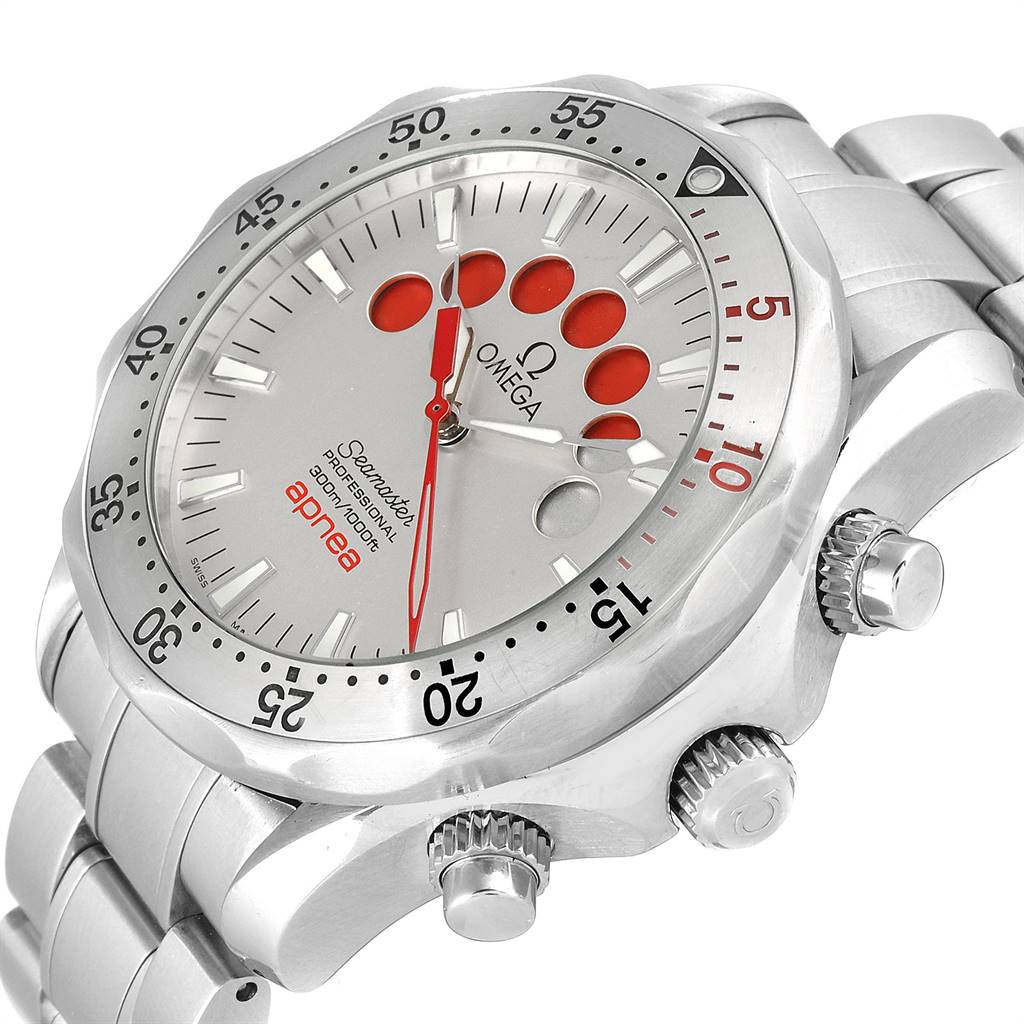 This Omega Seamaster 2595.30.00 Men
s Stainless Steel Silver Dial 2595.30.00 Men
s Stainless Steel Silver Dial watch is shown at an angle highlighting the dial, bezel, crown, and part of the bracelet.