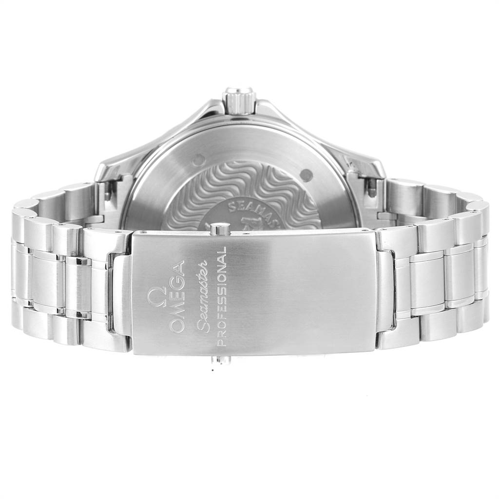 The image shows the back view of an Omega Seamaster 2265.80.00 Men
s Stainless Steel Blue Dial 2265.80.00 Men
s Stainless Steel Blue Dial watch, highlighting the clasp and bracelet.