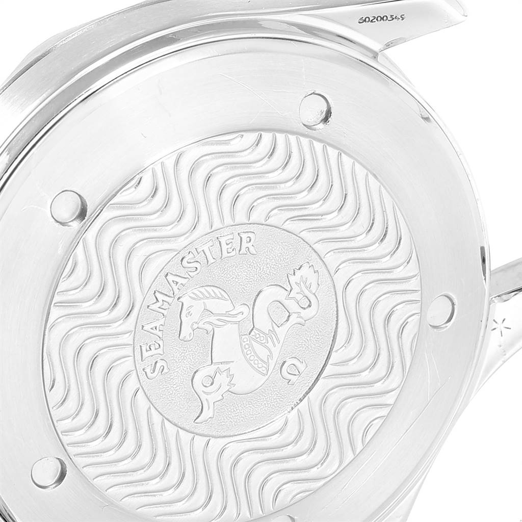 The image shows the engraved case back of an Omega Seamaster 2531.80.00 Men
s Stainless Steel Blue Dial 2531.80.00 Men
s Stainless Steel Blue Dial watch.