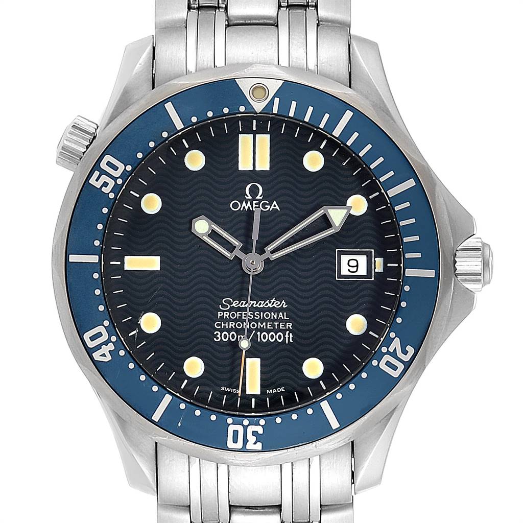 The image shows a front view of an Omega Seamaster 2531.80.00 Men
s Stainless Steel Blue Dial 2531.80.00 Men
s Stainless Steel Blue Dial watch, featuring its dial, bezel, hands, markers, date window, and bracelet.