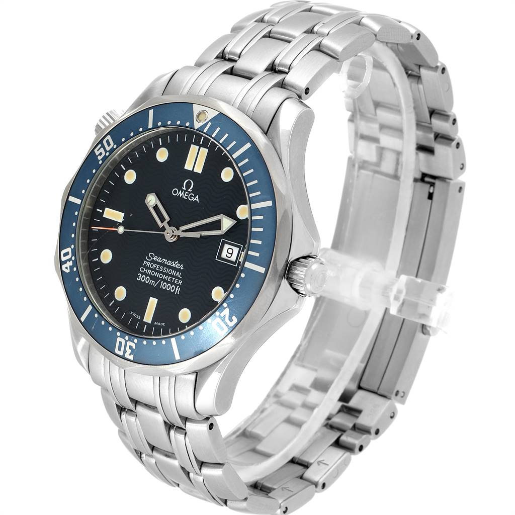 This image shows a side and front angle of the Omega Seamaster 2531.80.00 Men
s Stainless Steel Blue Dial 2531.80.00 Men
s Stainless Steel Blue Dial watch, highlighting its face, bezel, crown, and metal band.