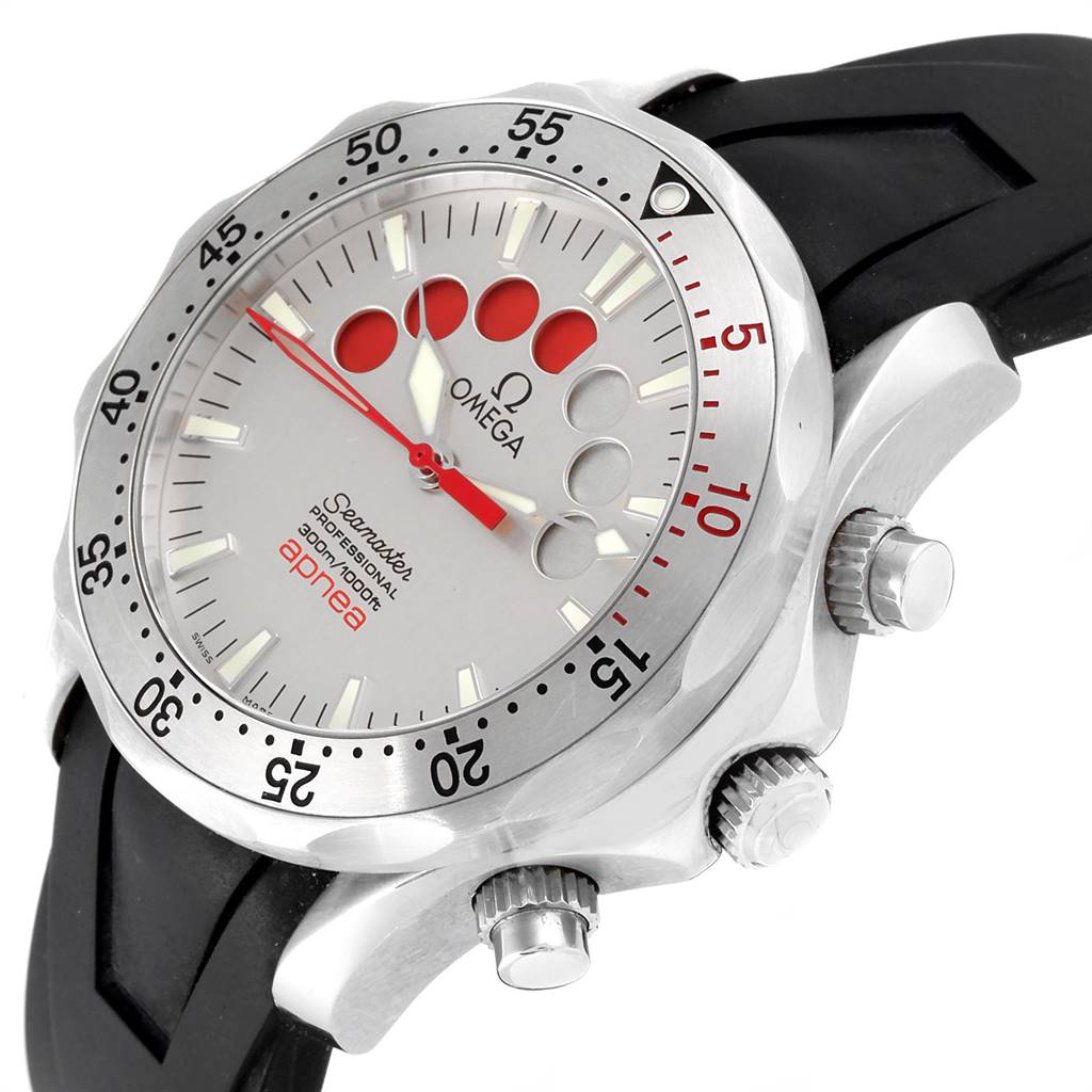 The image shows an angled view of the Omega Seamaster 2595.30.00 Men
s Stainless Steel Silver Dial 2595.30.00 Men
s Stainless Steel Silver Dial watch, highlighting the front dial, bezel, and two crowns.