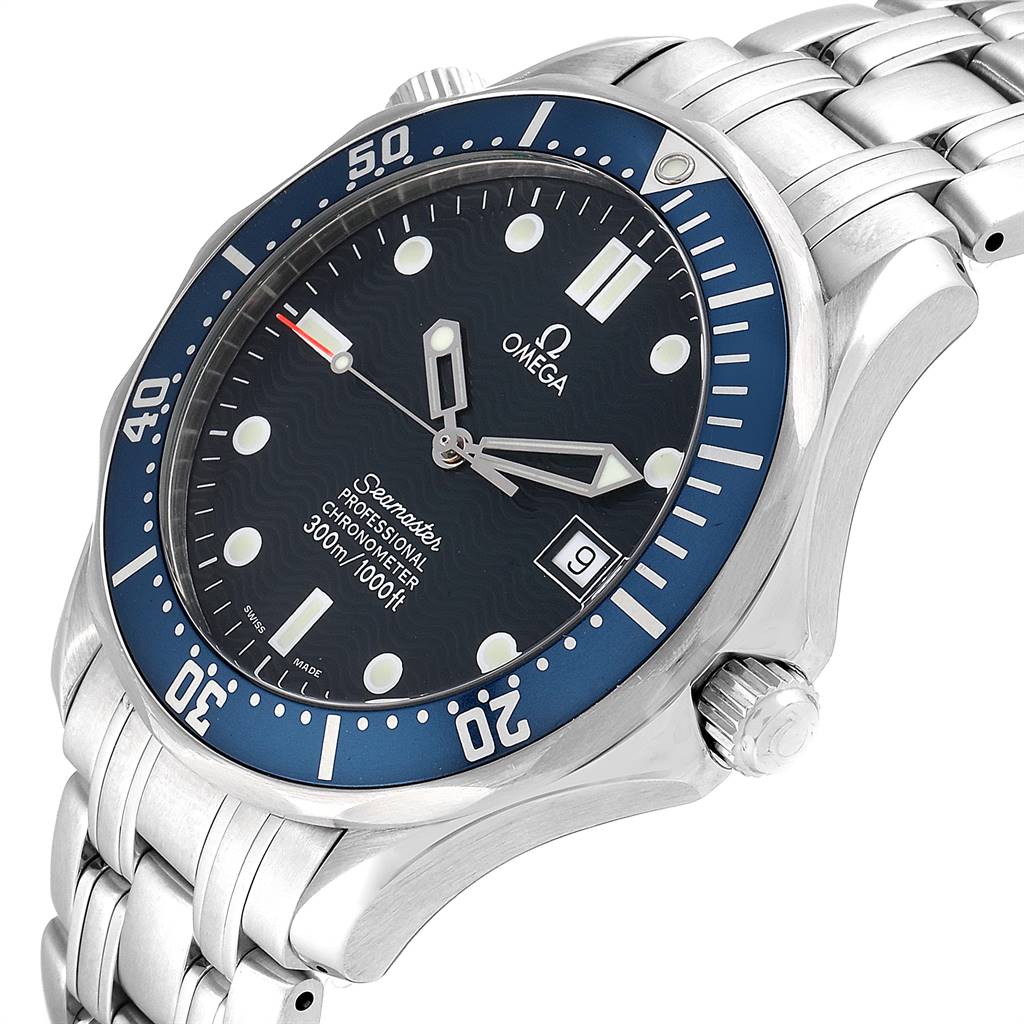 This is a close-up view of the Omega Seamaster 2531.80.00 Men
s Stainless Steel Blue Dial 2531.80.00 Men
s Stainless Steel Blue Dial watch, showing the dial, bezel, crown, and part of the bracelet.