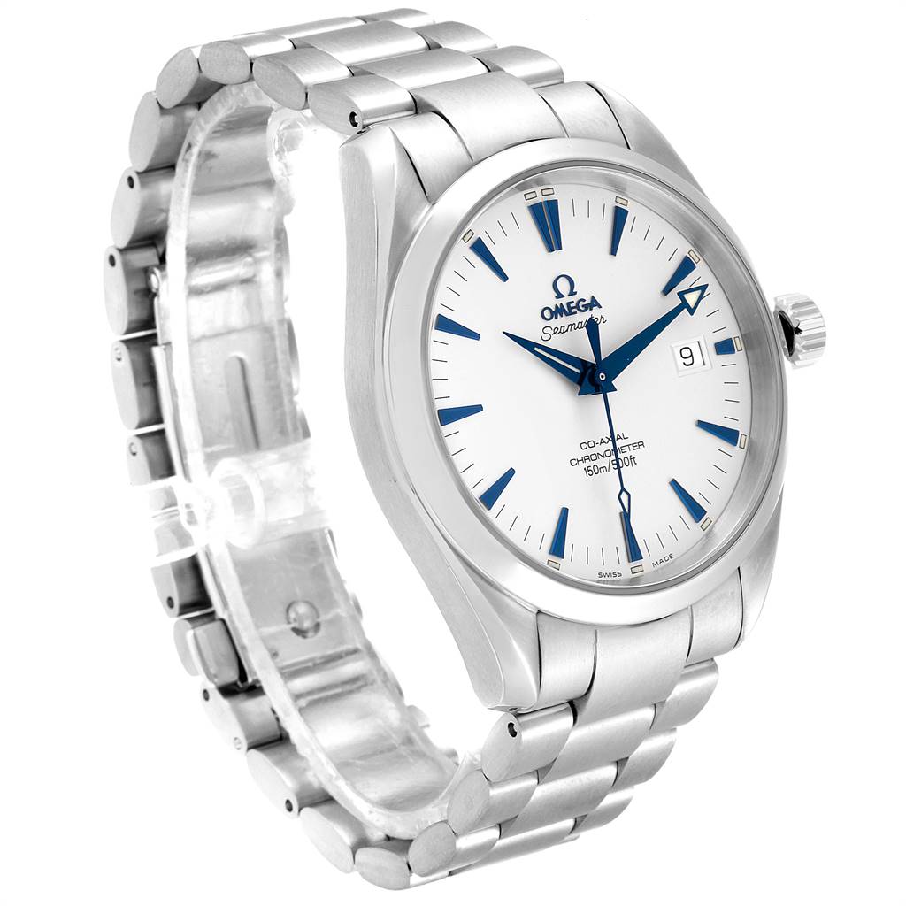 The image shows an angled view of the Omega Seamaster 2503.33.00 Men
s Stainless Steel Silver Dial 2503.33.00 Men
s Stainless Steel Silver Dial watch, highlighting the face, bezel, and bracelet.