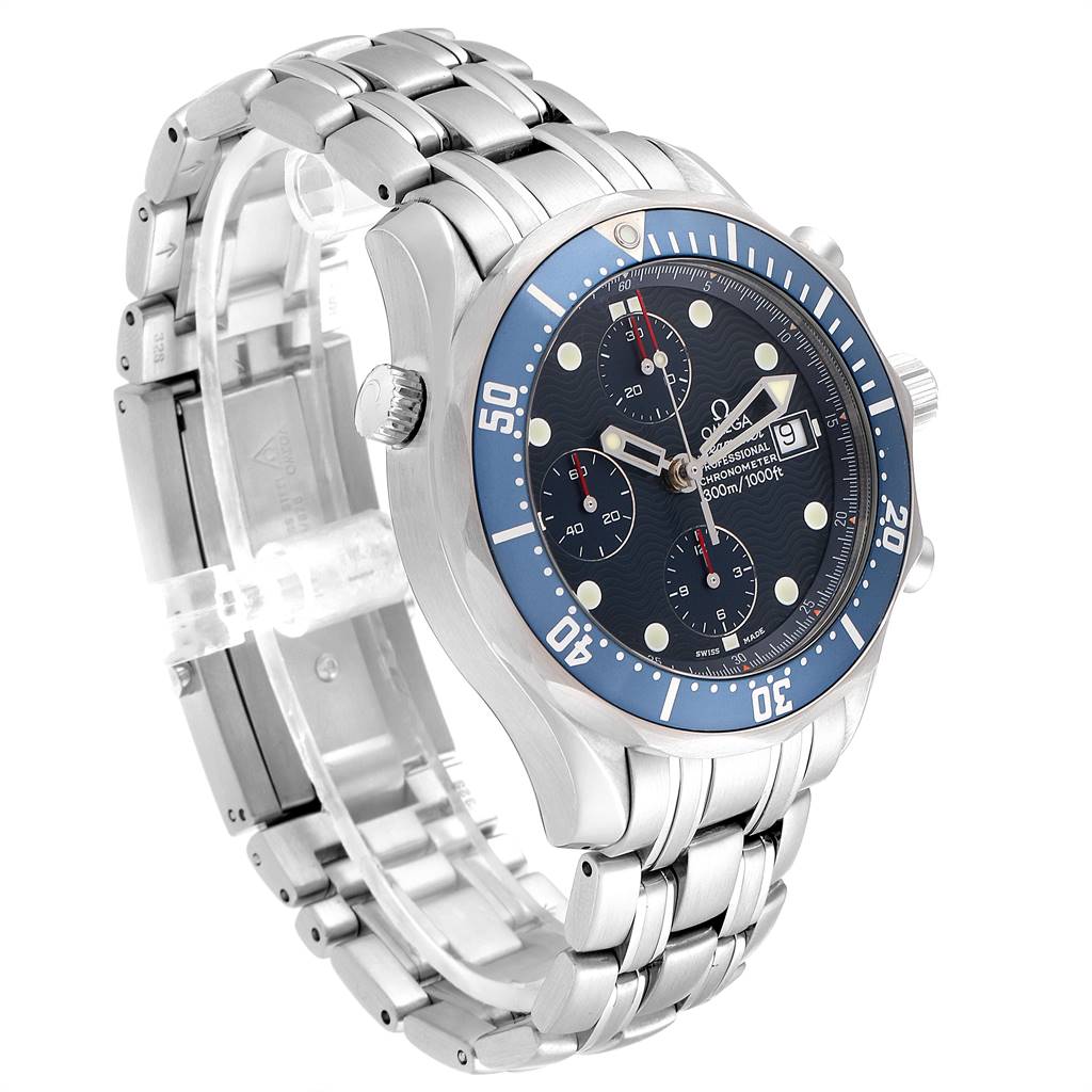 The image shows a side and slightly angled view of an Omega Seamaster 2599.80.00 Men
s Stainless Steel Blue Dial 2599.80.00 Men
s Stainless Steel Blue Dial watch, highlighting its bezel, dial, and bracelet.