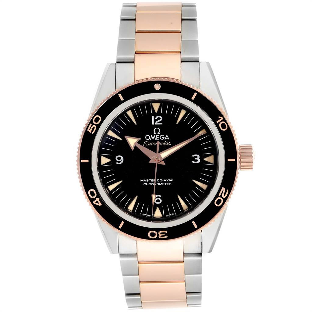 This Omega Seamaster 233.20.41.21.01.001 Men's Steel and Gold (two tone) Black Dial 233.20.41.21.01.001 Men's Steel and Gold (two tone) Black Dial watch is shown from a front angle, highlighting its face, bezel, and two-tone bracelet.