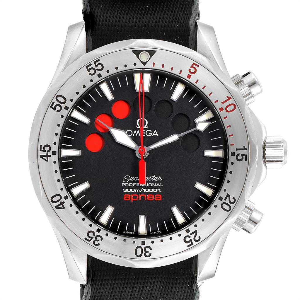The image shows a front view of the Omega Seamaster 2595.50.00 Men
s Stainless Steel Black Dial 2595.50.00 Men
s Stainless Steel Black Dial watch, including the bezel, dial, hands, and strap.