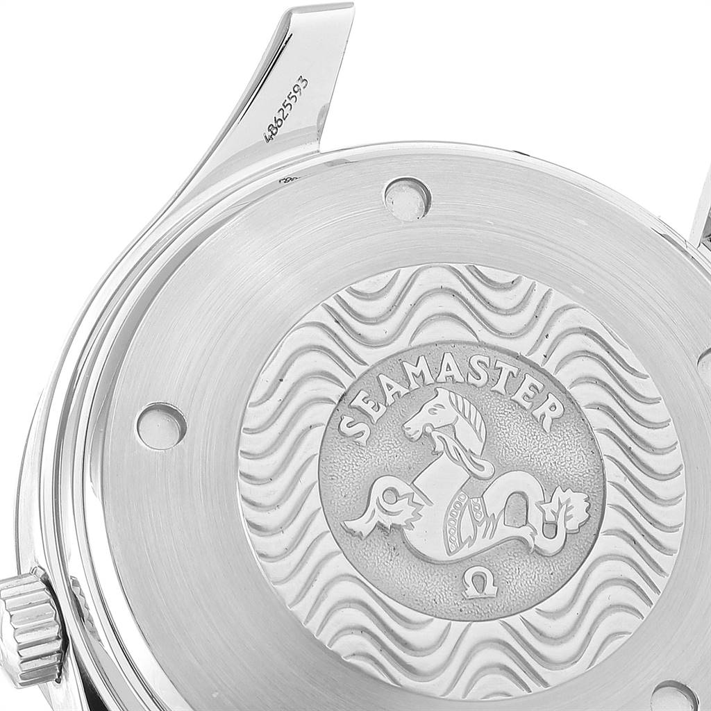 The image shows the back casing of an Omega Seamaster 2598.80.00 Men
s Stainless Steel Blue Dial 2598.80.00 Men
s Stainless Steel Blue Dial watch with its engraved logo and serial number.