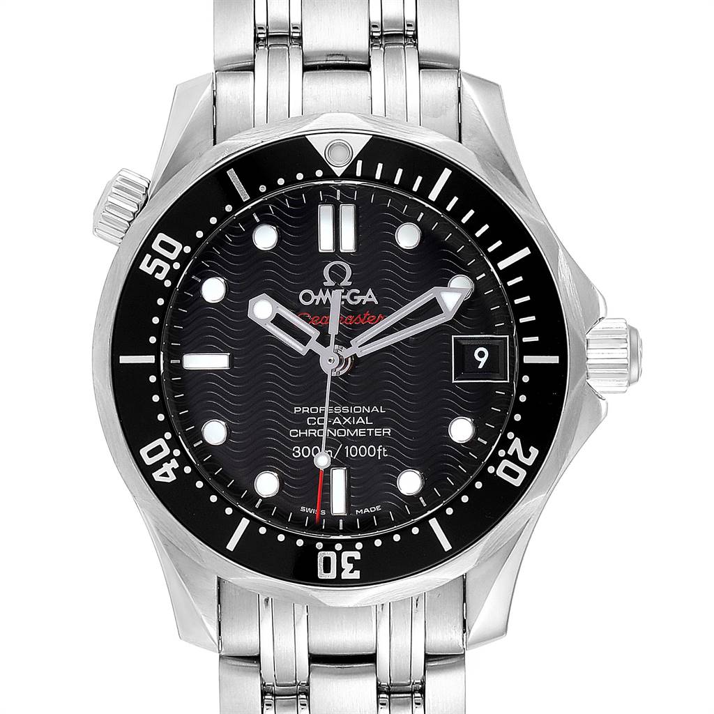 The image shows a frontal view of the Omega Seamaster 212.30.36.20.01.001 Stainless Steel Black Dial 212.30.36.20.01.001 Stainless Steel Black Dial watch, highlighting its dial, bezel, and stainless steel bracelet.