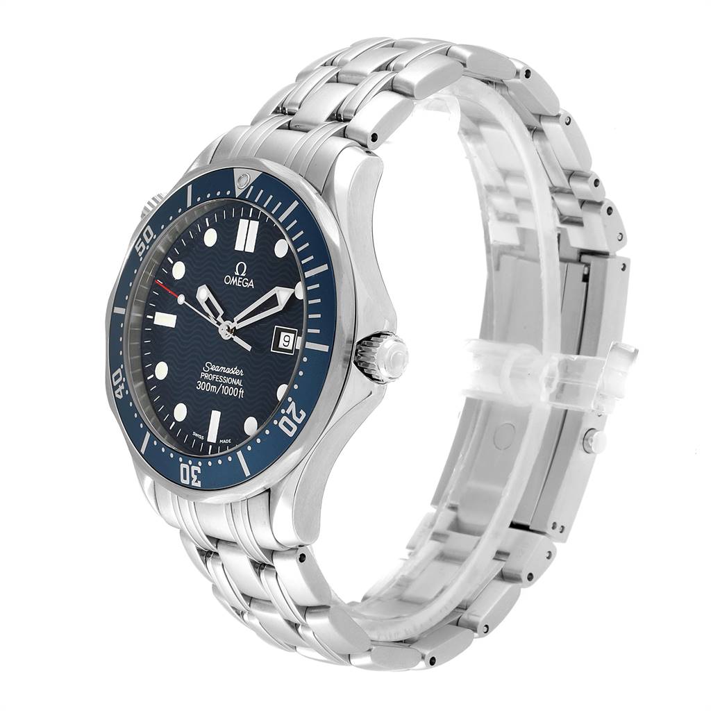 The image shows a side view of the Omega Seamaster 2541.80.00 Men
s Stainless Steel Blue Dial 2541.80.00 Men
s Stainless Steel Blue Dial watch, displaying the face, bezel, crown, and metal bracelet.