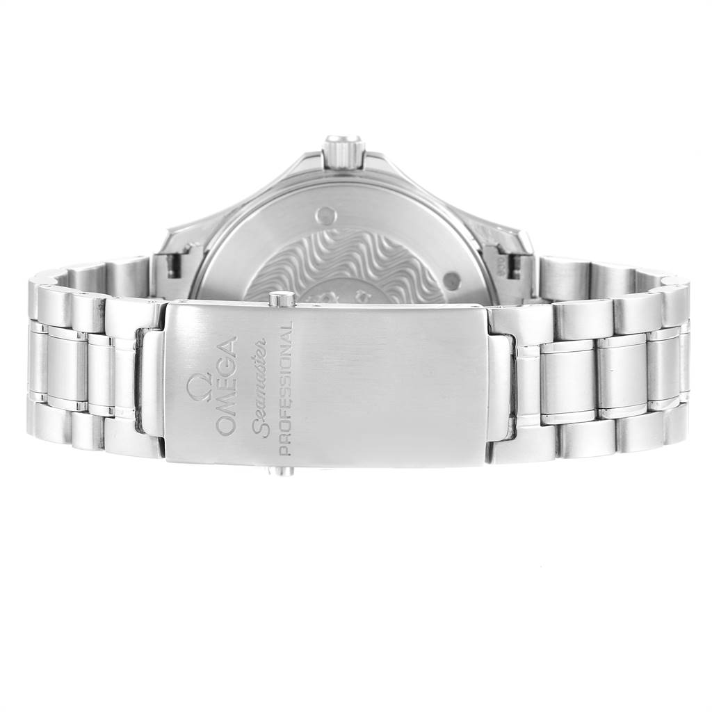 The image shows the back view of an Omega Seamaster 2264.50.00 Men
s Stainless Steel Black Dial 2264.50.00 Men
s Stainless Steel Black Dial watch focusing on the bracelet and clasp.