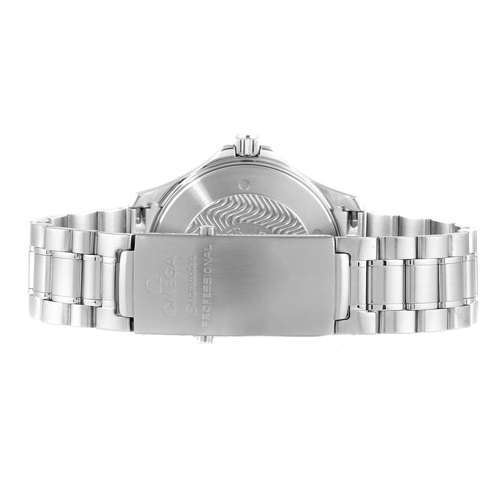 The image shows the back and clasp of the Omega Seamaster 2254.50.00 Men
s Stainless Steel Black Dial 2254.50.00 Men
s Stainless Steel Black Dial watch, highlighting the bracelet, caseback, and clasp engraving.