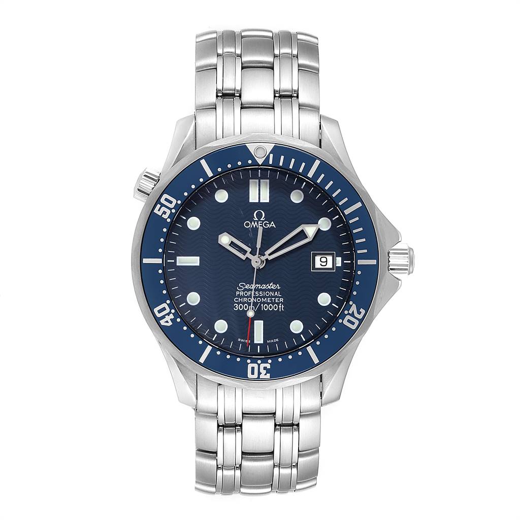 This is a front view of an Omega Seamaster 2531.80.00 Men
s Stainless Steel Blue Dial 2531.80.00 Men
s Stainless Steel Blue Dial watch, showing the face, bezel, crown, and metal bracelet.