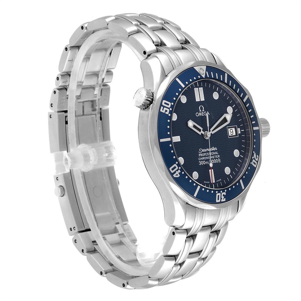 The image shows a side view of the Omega Seamaster 2531.80.00 Men
s Stainless Steel Blue Dial 2531.80.00 Men
s Stainless Steel Blue Dial watch, highlighting its face, bezel, crown, and metal bracelet.