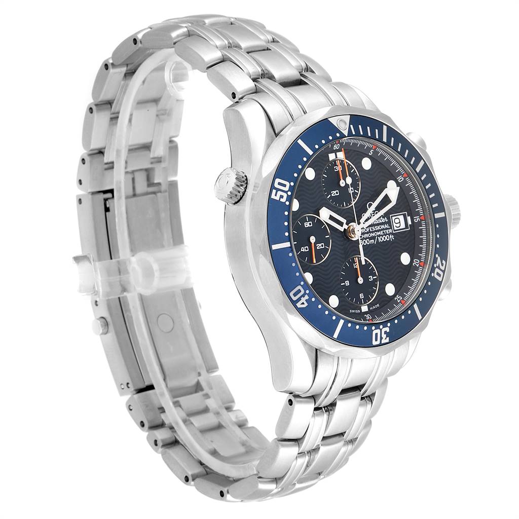 The image shows a side angle view of an Omega Seamaster 2599.80.00 Men
s Stainless Steel Blue Dial 2599.80.00 Men
s Stainless Steel Blue Dial watch, highlighting its stainless steel band and blue bezel.