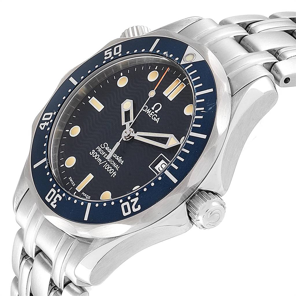 This image shows an angled view of the Omega Seamaster 2561.80.00 Men
s Stainless Steel Blue Dial 2561.80.00 Men
s Stainless Steel Blue Dial watch, highlighting the dial, bezel, crown, and metal bracelet.