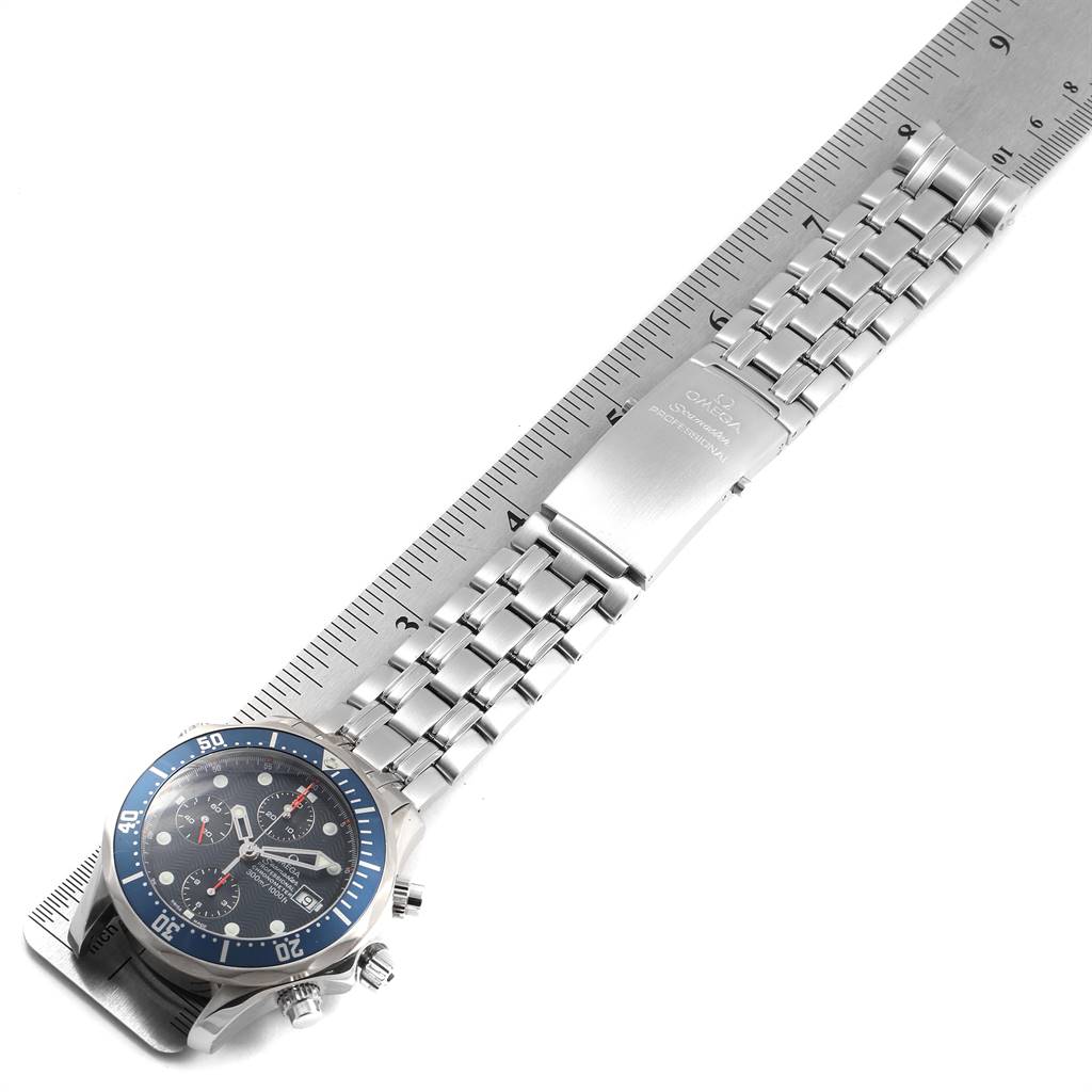 The image shows an Omega Seamaster 2599.80.00 Men
s Stainless Steel Blue Dial 2599.80.00 Men
s Stainless Steel Blue Dial watch laid flat, highlighting its dial, bezel, and metal bracelet.
