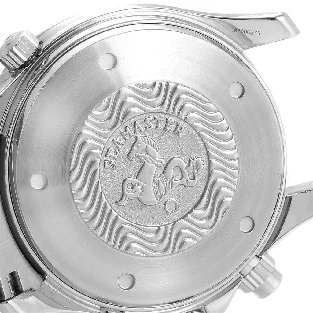 This is the case back of the Omega Seamaster 2599.80.00 Men
s Stainless Steel Blue Dial 2599.80.00 Men
s Stainless Steel Blue Dial watch, featuring its engraved emblem.