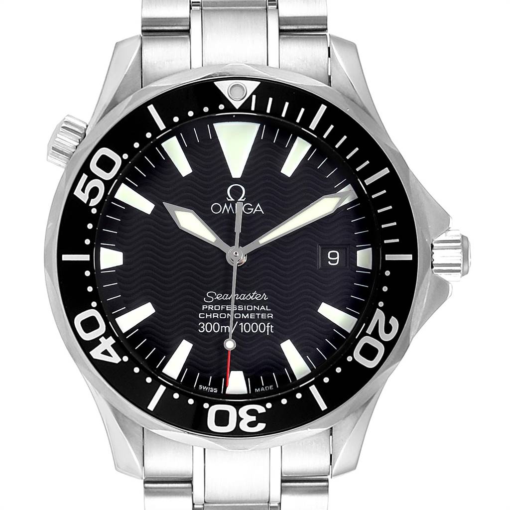 The image shows a front view of an Omega Seamaster 2254.50.00 Men
s Stainless Steel Black Dial 2254.50.00 Men
s Stainless Steel Black Dial watch, highlighting its dial, bezel, hands, and bracelet.