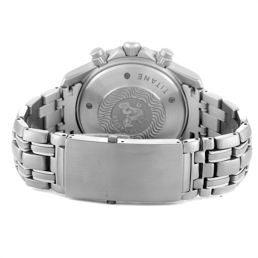 The image shows the back case and bracelet of an Omega Seamaster 2298.80.00 Men
s Titanium Blue Dial 2298.80.00 Men
s Titanium Blue Dial watch.