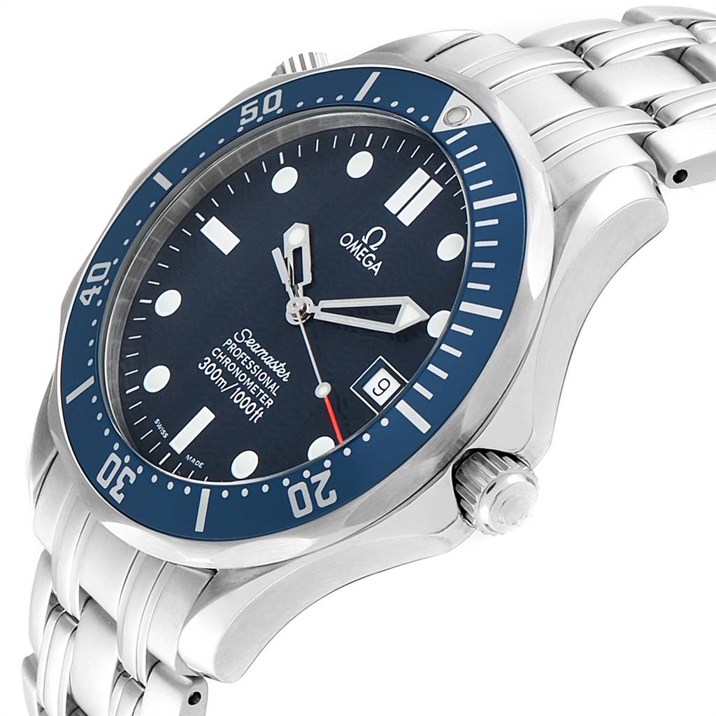 The image shows a three-quarter view of the Omega Seamaster 2531.80.00 Men
s Stainless Steel Blue Dial 2531.80.00 Men
s Stainless Steel Blue Dial watch, highlighting its bezel, crown, bracelet, and dial.