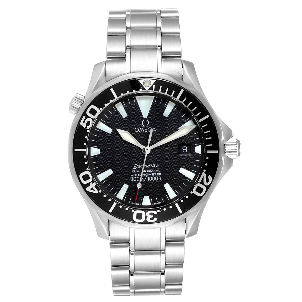 This image shows a front view of the Omega Seamaster 2254.50.00 Men
s Stainless Steel Black Dial 2254.50.00 Men
s Stainless Steel Black Dial watch, displaying its dial, bezel, bracelet, and crown.